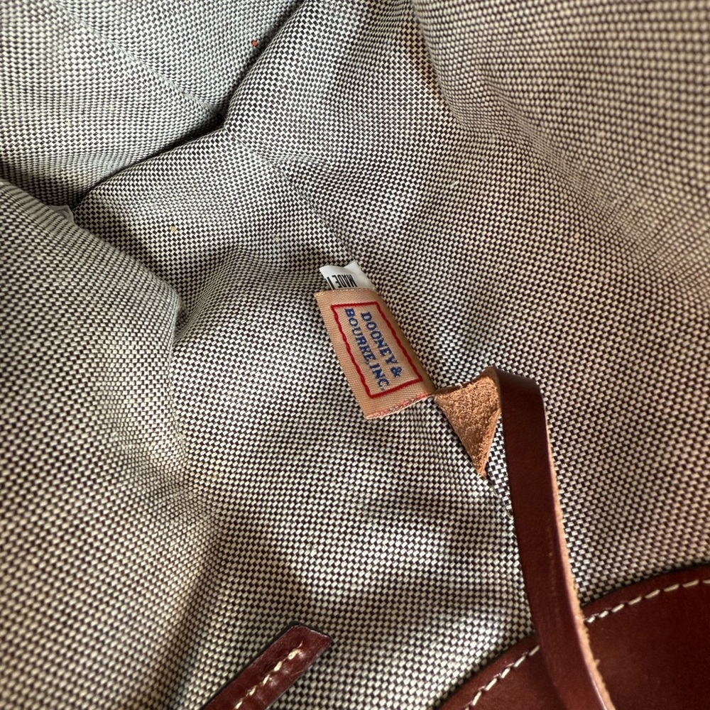 Dooney & Bourke Signature Anniversary Pocket Tote Saddle Brown Leather Handbag - Picture 16 of 16